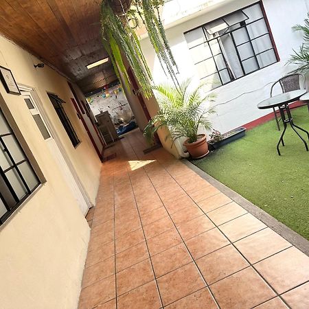 El Extranjero Hostal Antigua Exterior foto