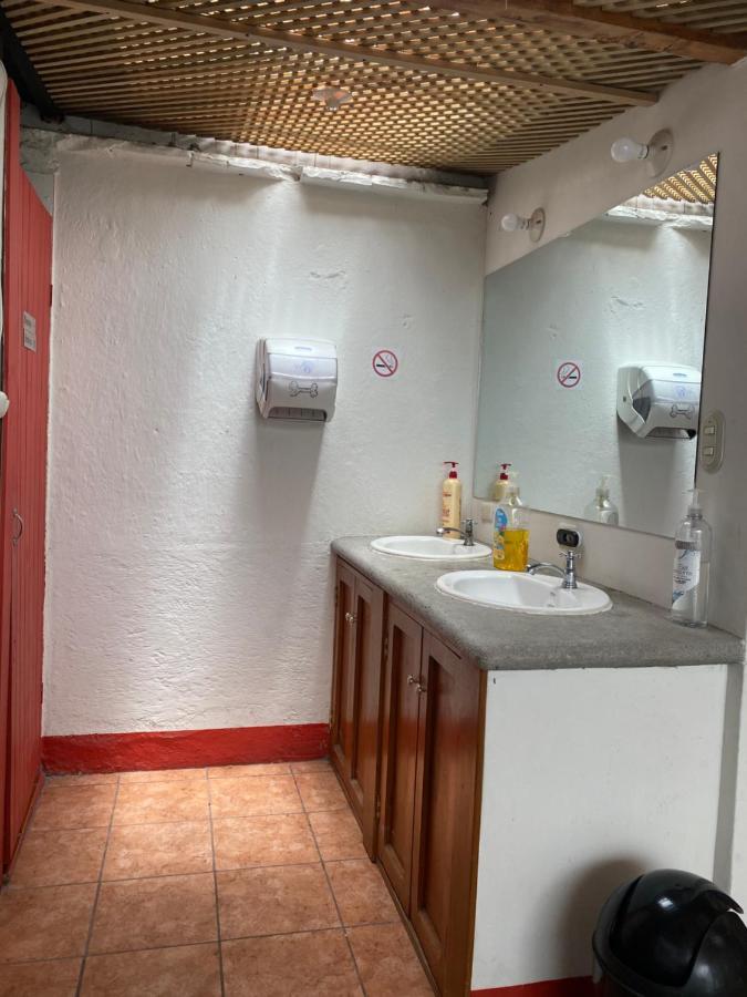 El Extranjero Hostal Antigua Exterior foto
