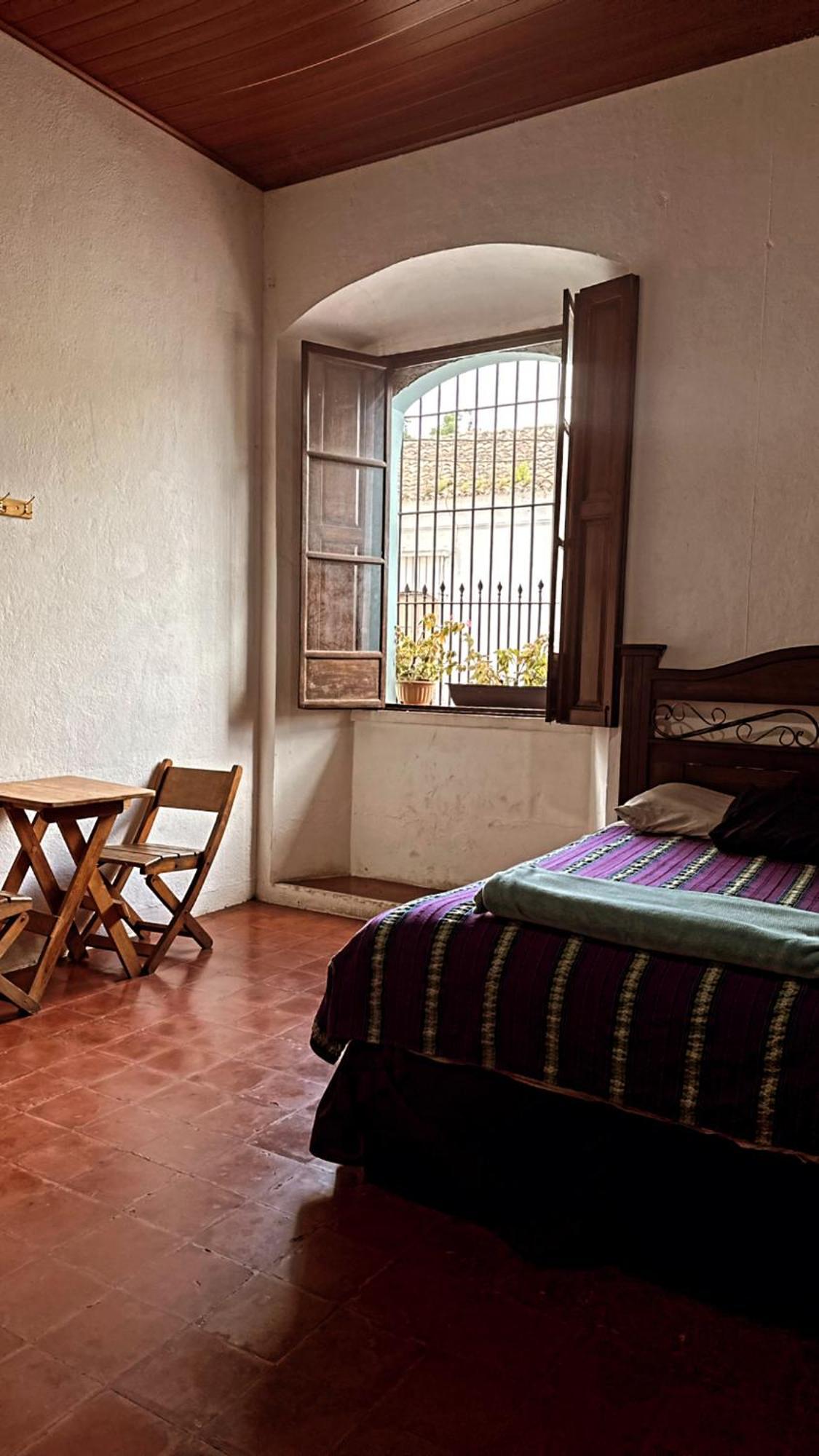 El Extranjero Hostal Antigua Exterior foto
