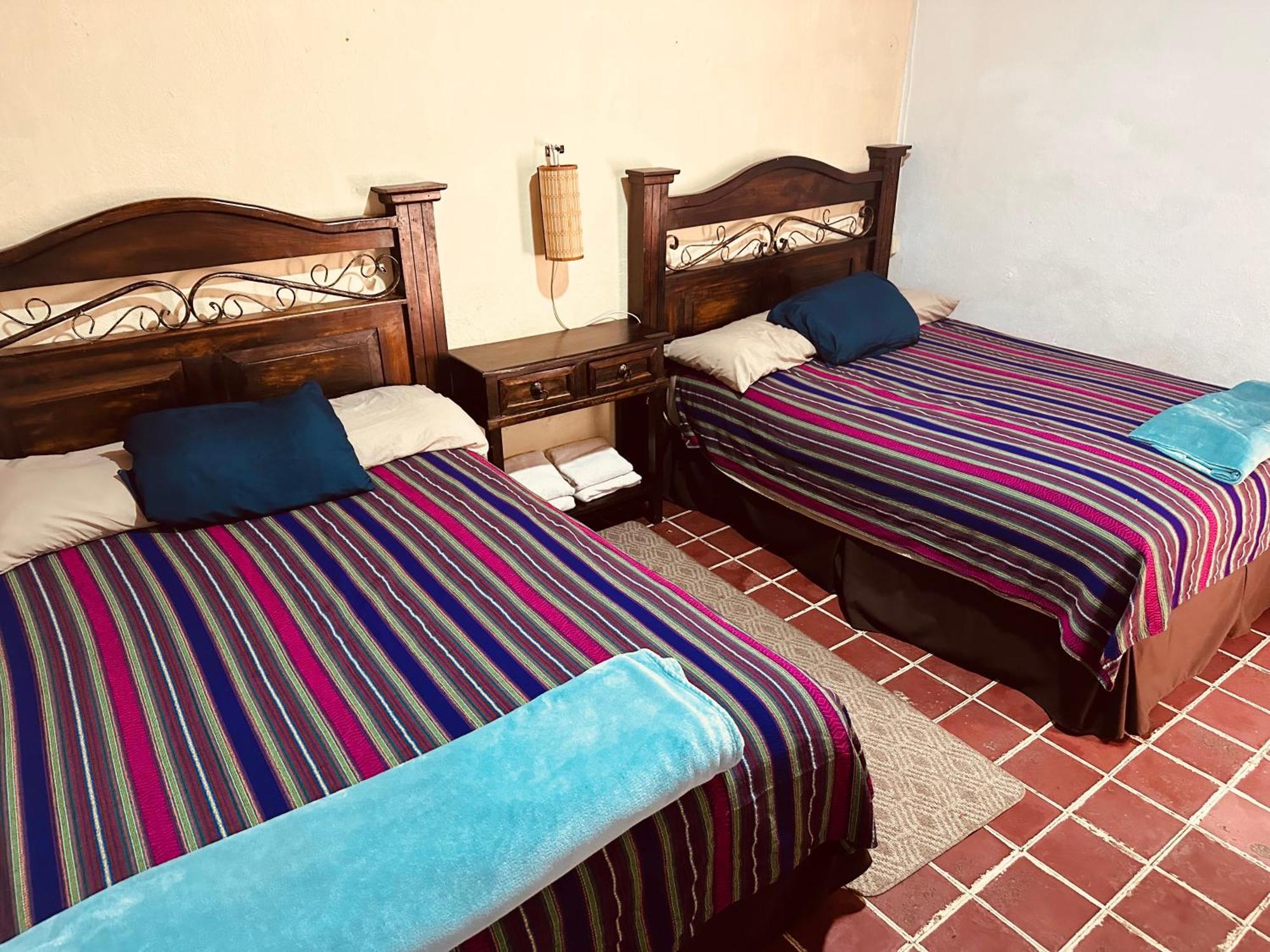 El Extranjero Hostal Antigua Exterior foto